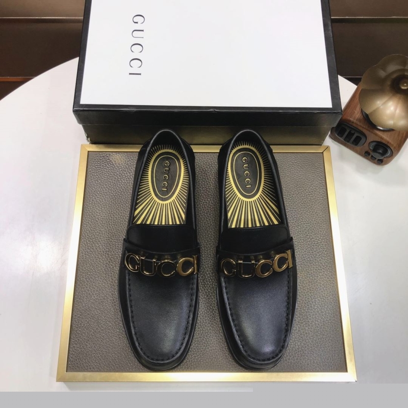 G*u*i leather shoes